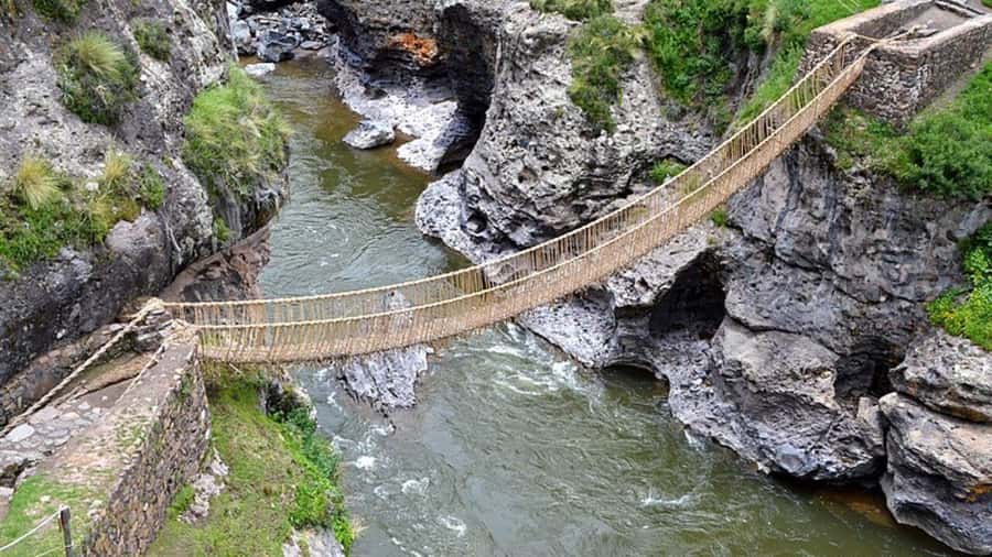 1 day excursion to Qeswachaka bridge and the 4 lagoons - The 4:00 a.m. pickup and Cusipata breakfast stop