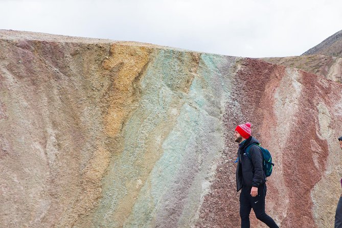 1 Day Tour to Palccoyo (Alternative Rainbow Mtn) from Cusco, Peru - The easy 15 to 30 minute walk, plus photos and the mountain lunch