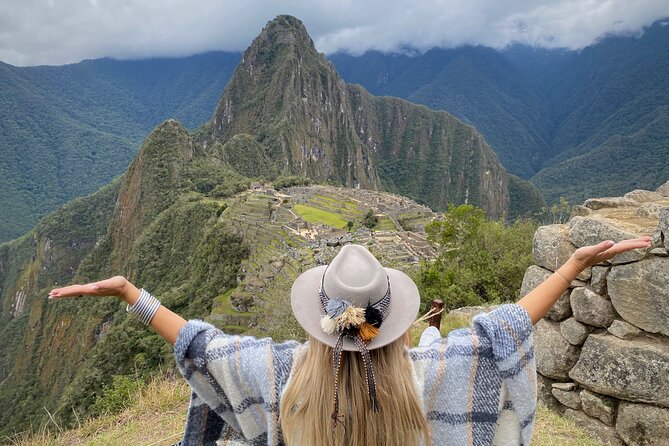 2-Day Machu Picchu Tour by train from Cusco ( All included ) - Day two: the bus ride up to Machu Picchu citadel