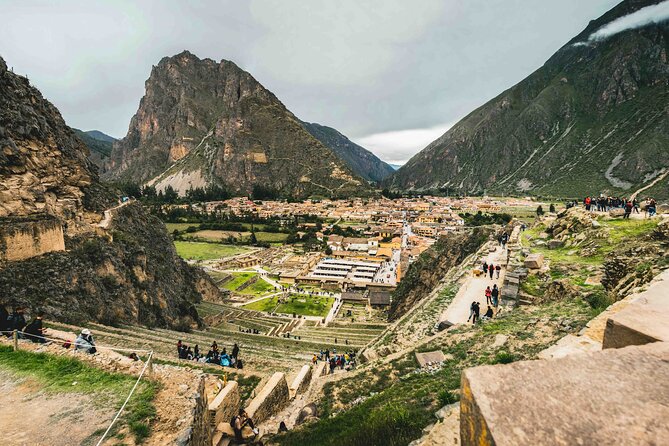 2 Day Sacred Valley and Machu Picchu Guided Tour from Cusco - Machu Picchu morning: 6:30 pickup, bus station, and controls