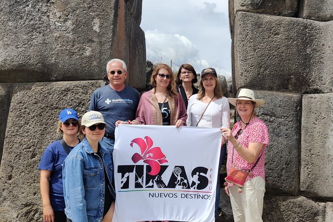 2-Day Sacred Valley Machu Picchu by Train with Llama Experience - The Guides: Smooth English, Good Timing, and Photo Help
