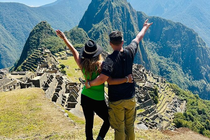 2-Day Sacred Valley & Machu Picchu Group Tour from Cusco - Ollantaytambo to Aguas Calientes: Train time that sets your Machu Picchu morning up