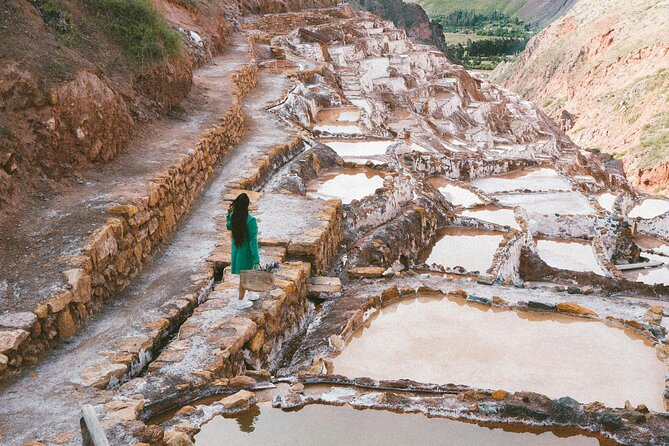 2-Day Sacred Valley & Machu Picchu Tour by Train from Cusco - Day 1 start: Sacred Valley pickup, views, and artisan stops