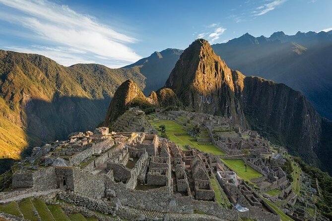 2-Day Short Inca Trail to Machu Picchu - Day Two, Early Walk to Machu Picchu, Guided History, Then You Explore