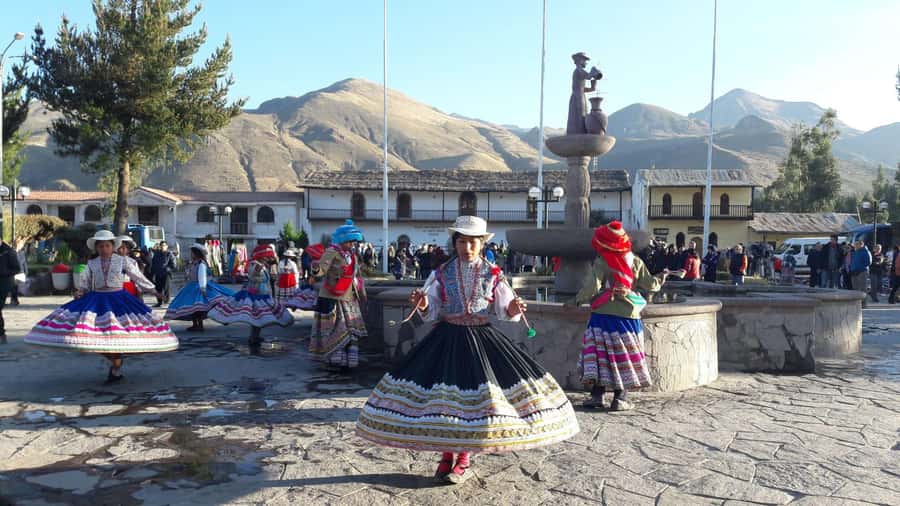2-Day Tour Colca Canyon in Arequipa with end in Puno - Chivay lunch, optional folklore dinner, and Chacapi hot springs