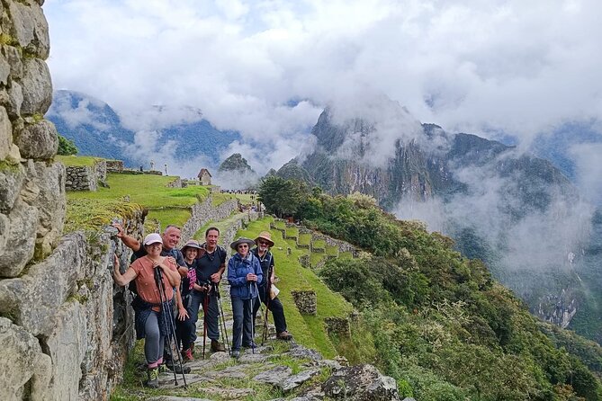 2 Day Tour Throughout the Short Inca Trail to Machu Picchu - Day 1: Cusco pickup, Sacred Valley train, then Km 104 to Wiñay Wayna