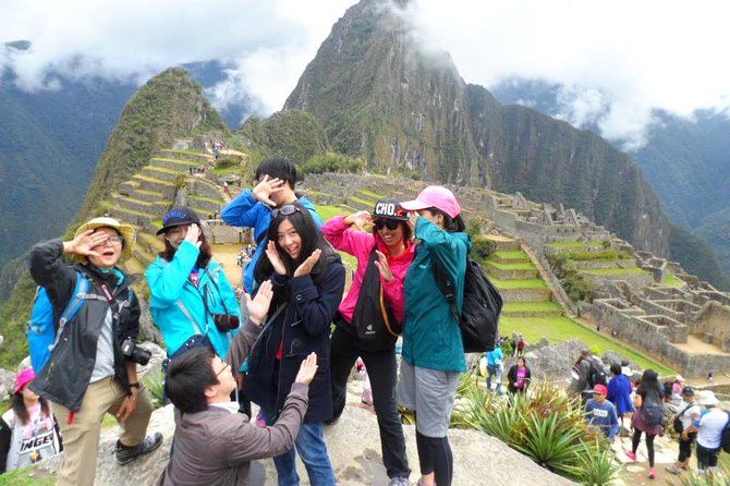 2 Days Machu Picchu Tour from Cusco - Day 2: Bus to Machu Picchu, a 3-Hour Guided Walk, and the Return to Cusco