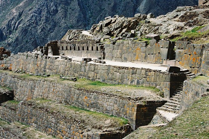2 Days : Sacred Valley Conection Machu Picchu || Private Tour || - Train to Aguas Calientes, overnight sleep, and the night briefing