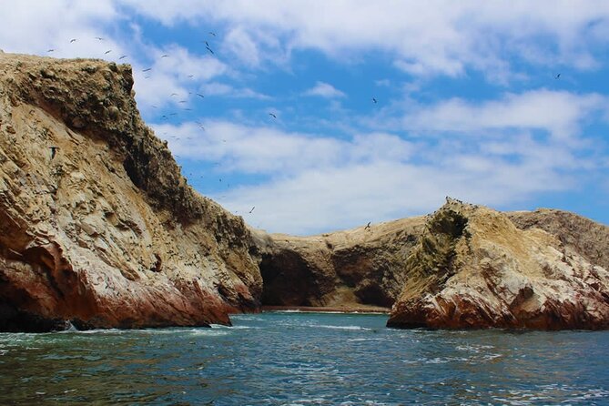 2-Hour Tour to the Ballestas Islands from Puerto San Martín - The boat ride setup: covered speedboat, motors, and wind reality