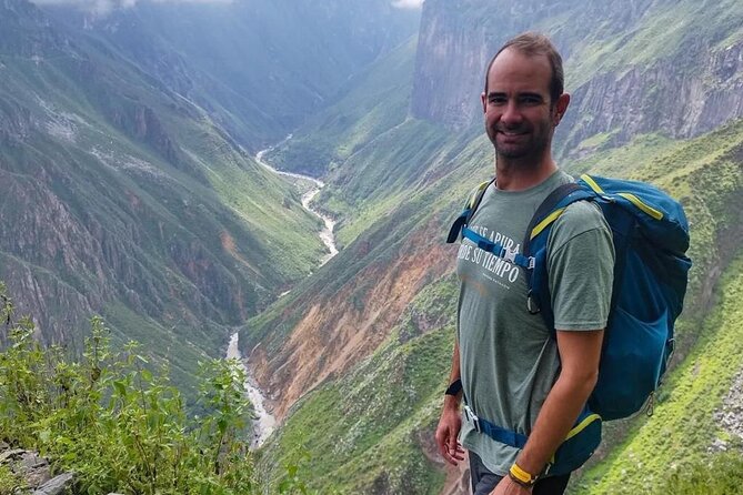 3-Day Colca Canyon trek with Professional Guide - Day 1: Mirador Cruz del Condor, a steep descent, and your first canyon night