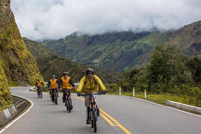 4-Day Inca Jungle Adventure, Mountain Biking, Rafting and Zipline - Hostal reality check: meals included, comfort varies night to night