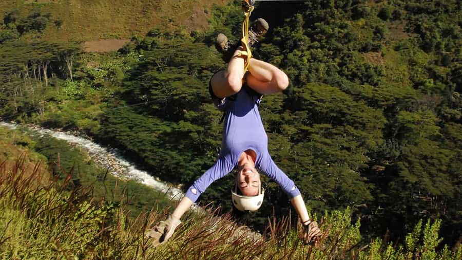4 days/3 nights: Inka Jungle Trek to Machu Picchu - Day 2: Santa María along the Urubamba for 7 to 8 hours, then Oroya to Cocalmayo hot springs