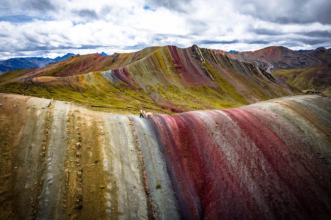 4D Bundle Cusco: Sacred Valley / Machu Picchu / Rainbow Mountain / Humantay Lake - Sacred Valley of the Incas: Chincero weaving, Moray, Maras salt, Ollantaytambo rocks