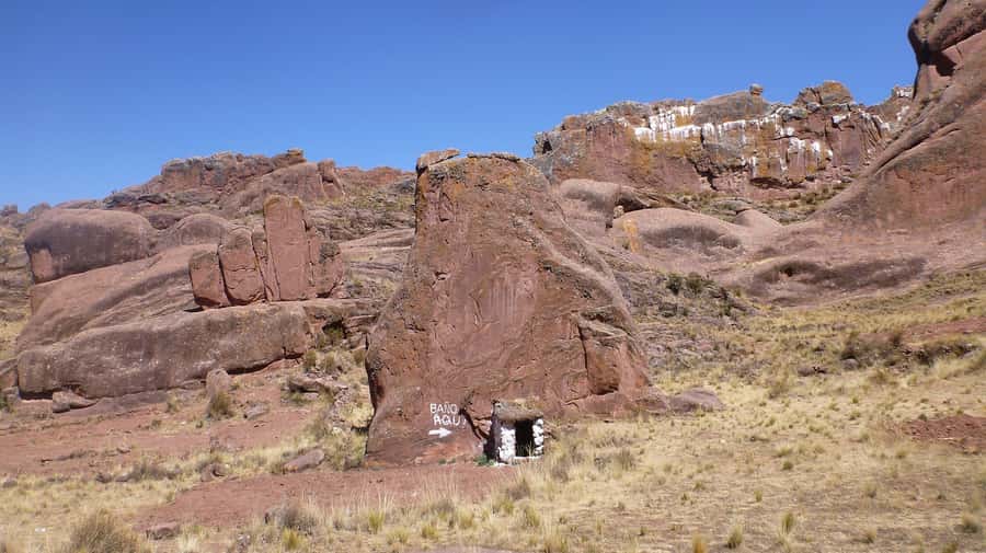 5h tour from Puno to Aramu Muru portal and Inca Ruins - 5 hours south of Puno: the Aymara circuit you usually skip