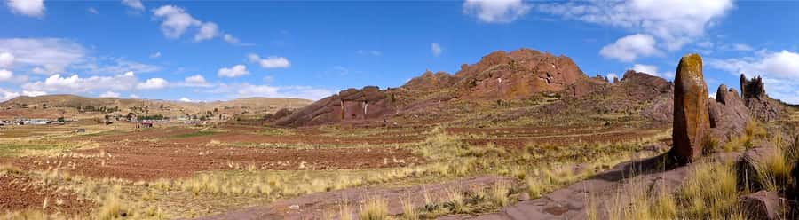 5h tour from Puno to Aramu Muru portal and Inca Ruins - Aramu Muru and Hayu Marca: walking up to a 7-meter portal