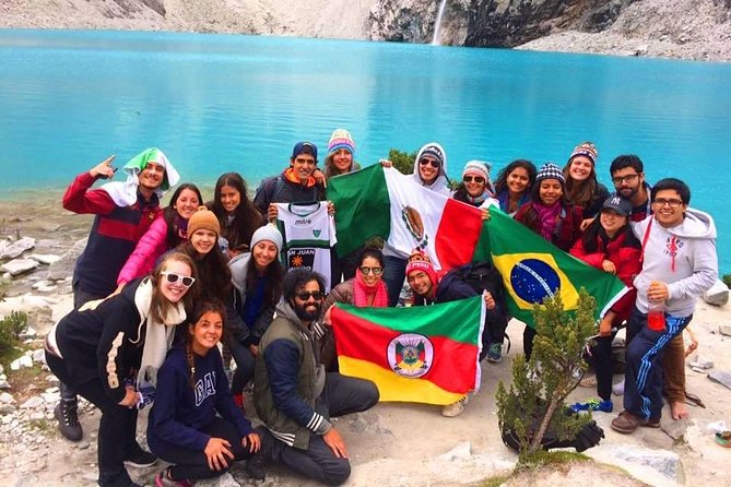 69 Lake - Cordillera Blanca - Reaching Laguna 69: a panoramic hour at the viewpoint