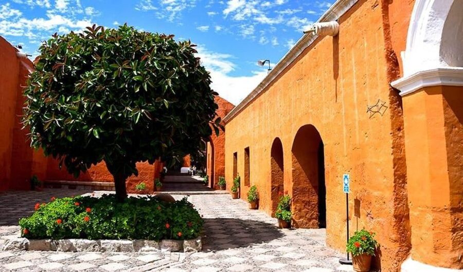 Arequipa: City and Country Tour - Via Paisajista, Mansion del Fundador, and Sabandia Mill: where time and technique matter
