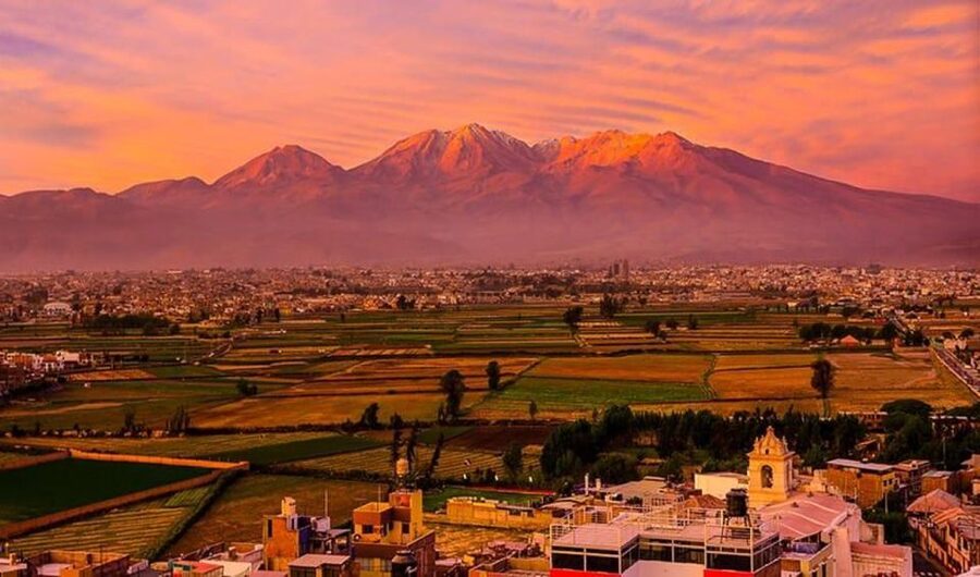 Arequipa: City and Country Tour - Andenes de Paucarpata: learning the logic of microclimates on the terraces