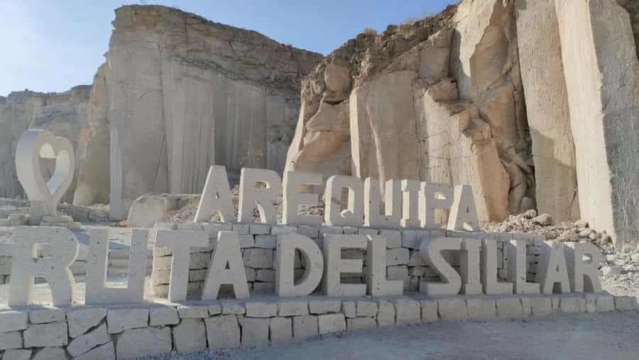 Arequipa: Half Day Sillar Route and Culebrillas Canyon + Yanahuara Viewpoint - Mirador de Yanahuara: your early photo window