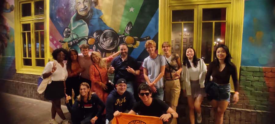 Arequipa: Pub Crawl with Skip-The-Line Access and Drinks - Meeting at Arequipa Cathedral, Find the Orange Hoodie Guide