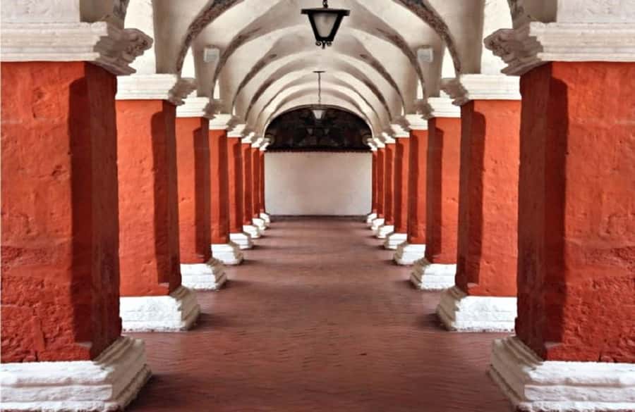 Arequipa: Walking Tour and Santa Catalina Monastery - Who should book this Arequipa walk and Santa Catalina visit