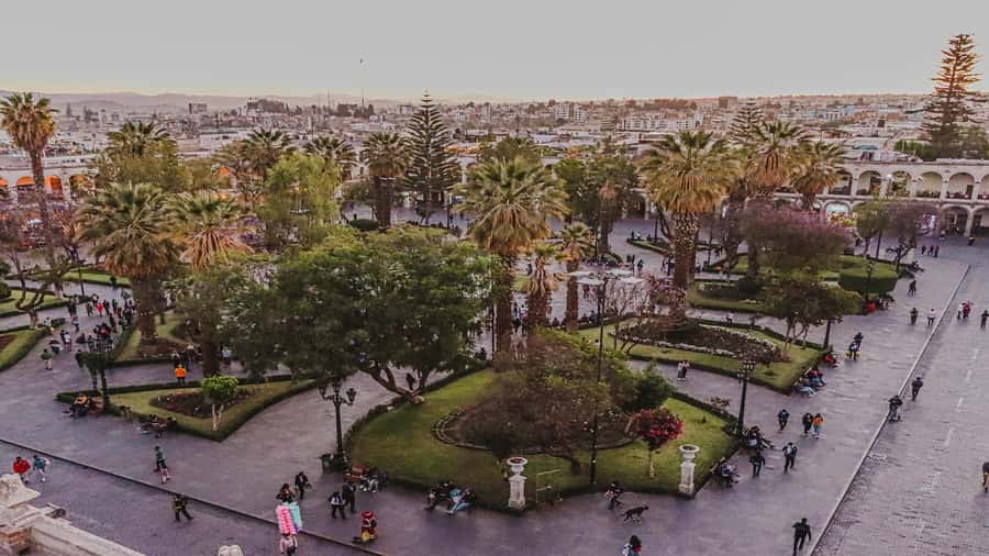 Arequipa: Walking Tour and Santa Catalina Monastery - Barrio del Solar and the tambos by the River Chili