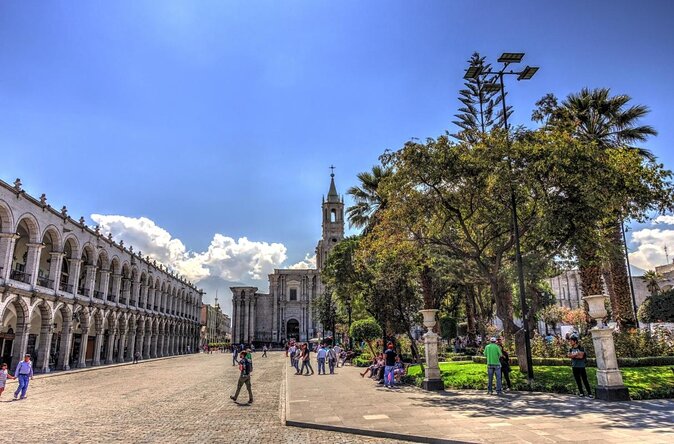 Arequipa Walking Tour city center and drinks experience - Price, group size, and logistics that keep the tour feeling personal
