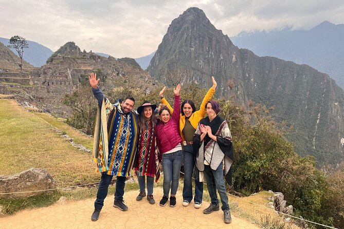 "Aventura Inca: 4 Días en la Ciudad Perdida" - Machu Picchu day: tickets handled, guide-led tour, then your time to wander