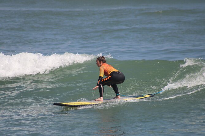 Beginner Surf Lesson in Lima, Perú - The gear list is simple, and that is a good thing