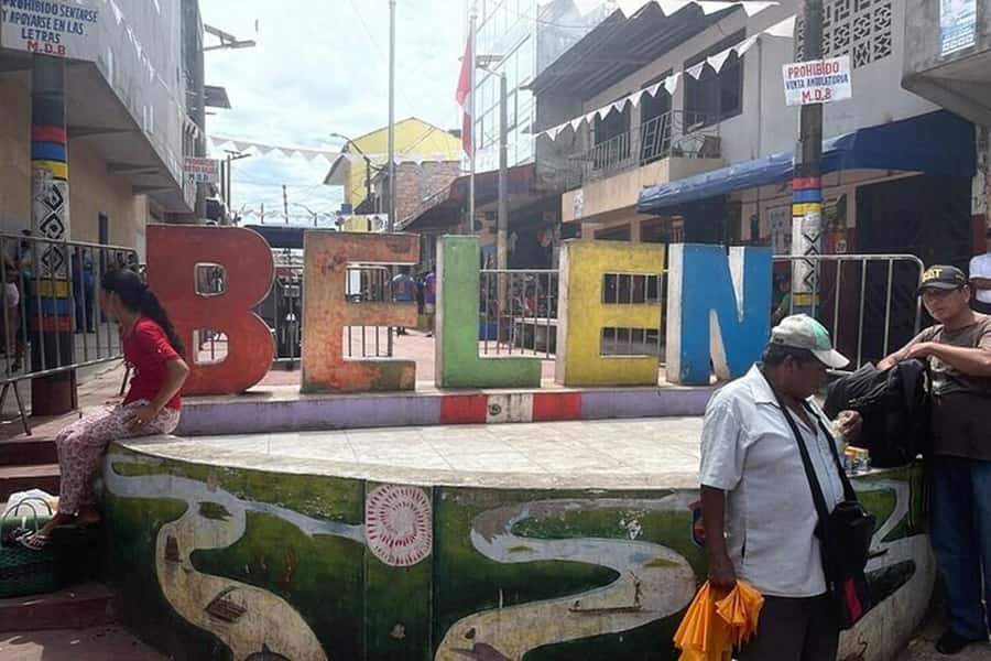Belen Market & Floating City 2-3 Hour Private Tour - Transition Time: From Market Noise to River Views