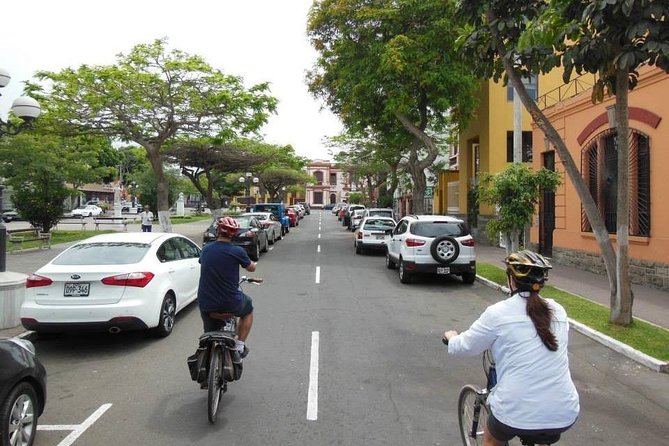 Bike Tour San Isidro, Miraflores and Barranco, - Stop 3: San Isidro, the underrated calm between the highlights