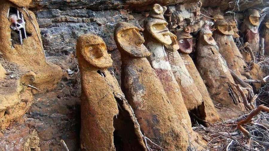 Chachapoyas: Karajía Sarcophagi & Quiocta Caves - Why the guide matters at Karajía (more than scenery)
