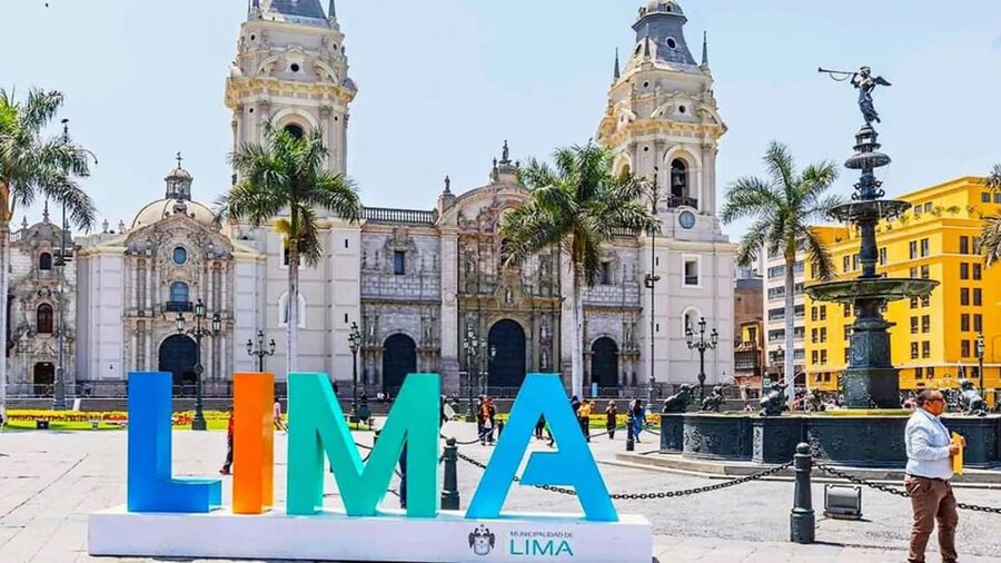 City Tour Colonial and Modern Lima for 5 Hours - Miraflores, San Isidro, El Olivar, and Larcomar, modern Lima with perspective