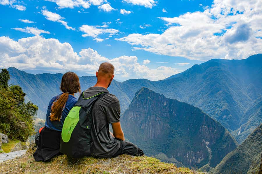 Cusco: 2-day Inca Trail to Machu Picchu - Overnight in Aguas Calientes: Hot Springs, Souvenirs, and Reset Time