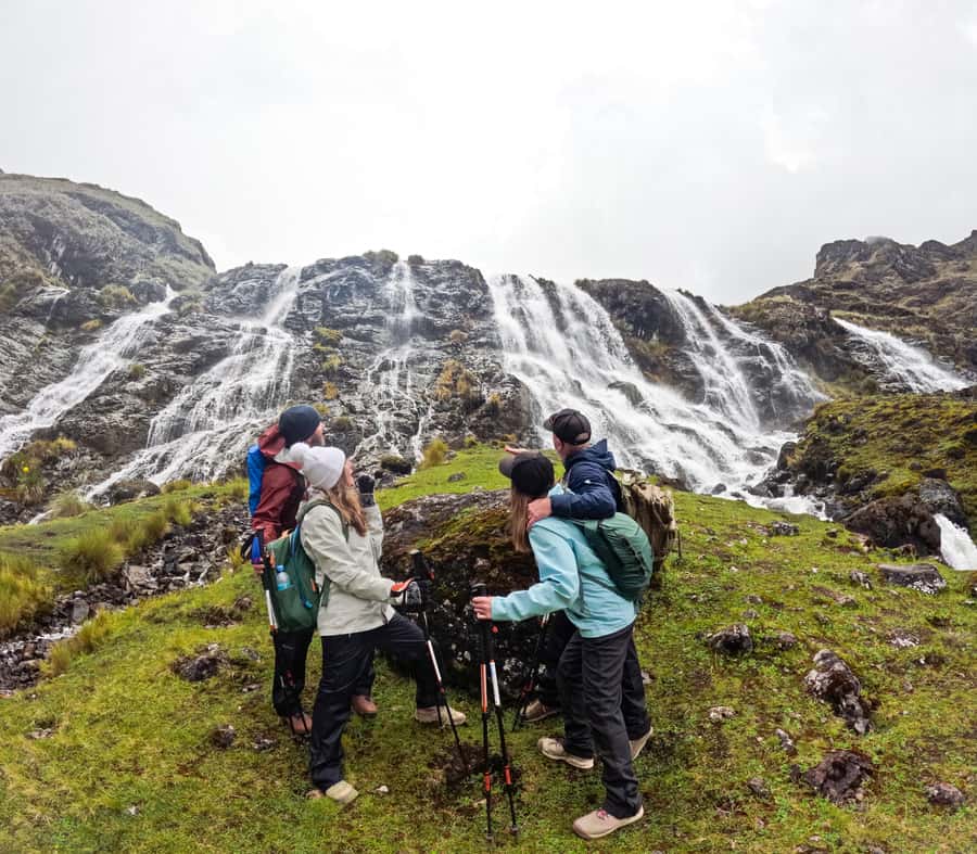 Cusco: 4-Day Lares Trek to Machu Picchu with Panoramic Train - Day 4: Sunrise at Machu Picchu plus a guided walk and Vistadome comfort