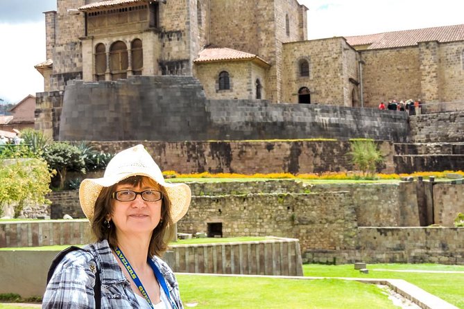 Cusco 4-Hour Private Tour Including Sacsayhuaman and Qenqo - Cusco Cathedral: Big Catholic Presence, Right in the Middle