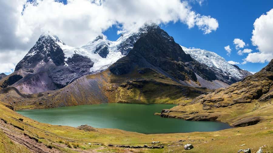 Cusco: Ausangate Tour Seven Lagoons + meals - The Lagoon Lineup: Azulcocha Through China Otorongo