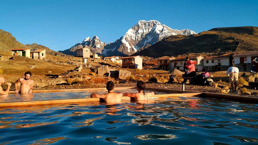Cusco: Ausangate Tour Seven Lagoons + meals - What to Pack for Seven Lagoons Plus Hot Springs