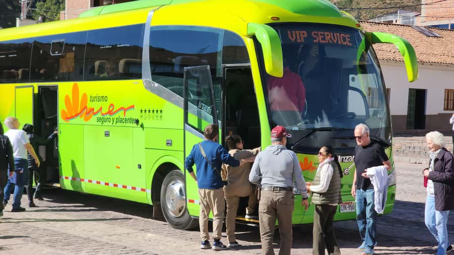 Cusco: Bus Turistico Puno Cusco con Tour y Buffet - Lunch in Sicuani and the Snack Rhythm That Keeps You Happy