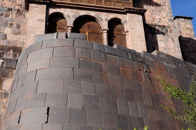 Cusco City Sightseeing, San Pedro Market, Cathedral and Qorikancha Temple - Cusco Cathedral on Plaza de Armas, colonial art you can actually study
