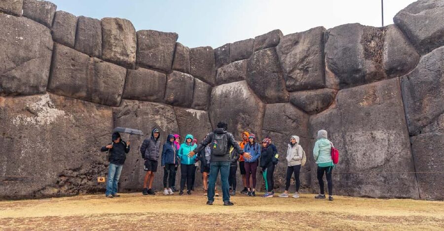 Cusco : City Tour of 4 Ruins and Sun Temple - Price and logistics: what you pay, what you still need to buy