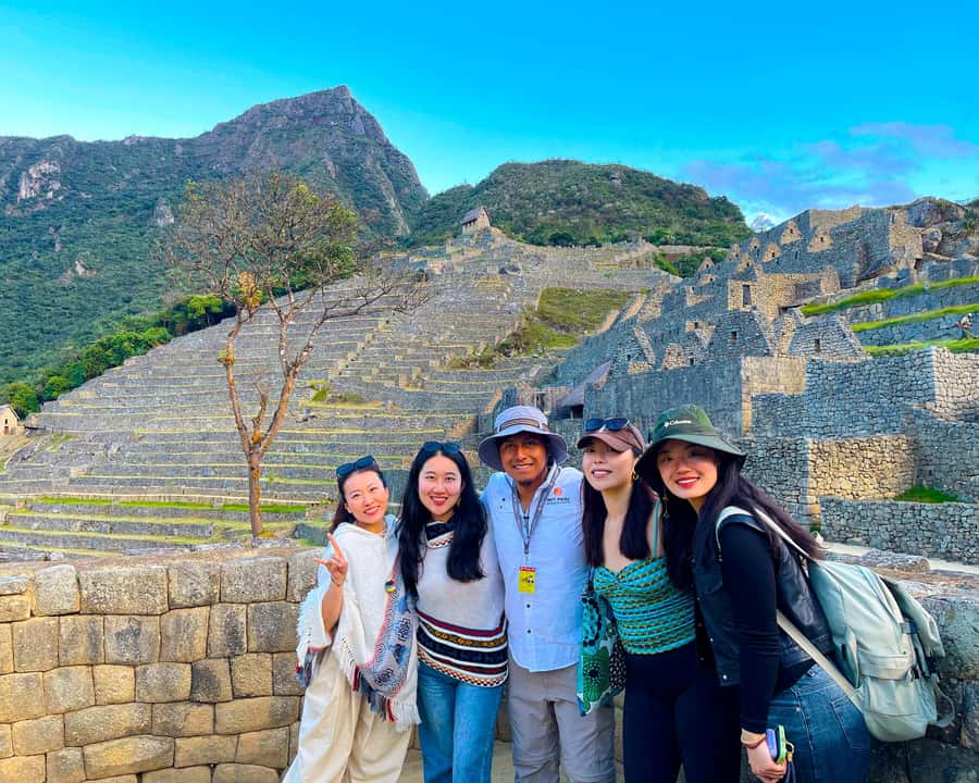 CUSCO: Full Day All Included Private Machu Picchu Experience - Aguas Calientes meet-up: where your day gets real