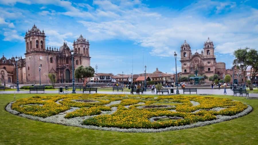 Cusco: Half-Day City Tour with Sacsayhuaman and Q'enco - Sacsayhuamán fortress: the city views and the big-stone lesson