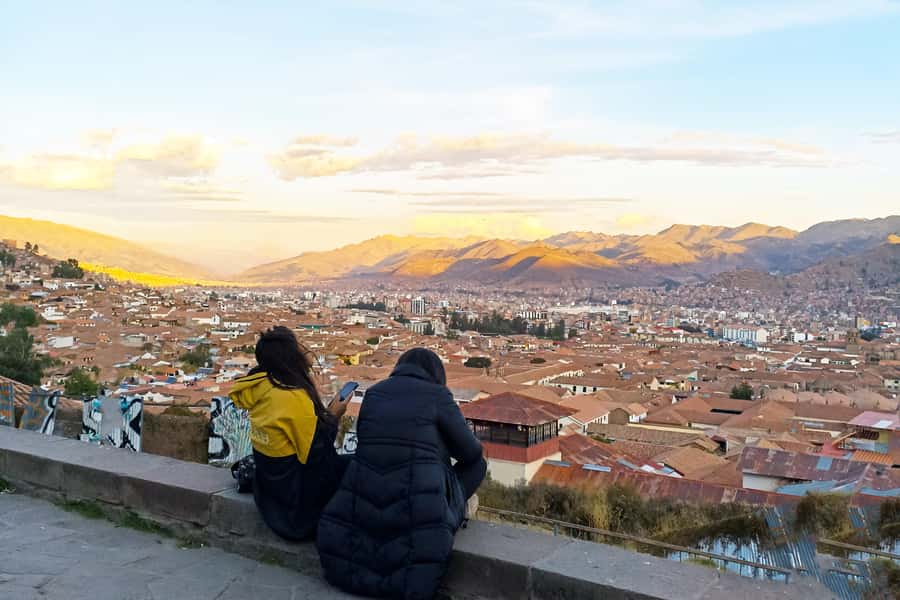 Cusco: Historic Walking Tour with Pisco Sour and Music Show - The sunset viewpoint and the final drink: pisco sour or chicha morada