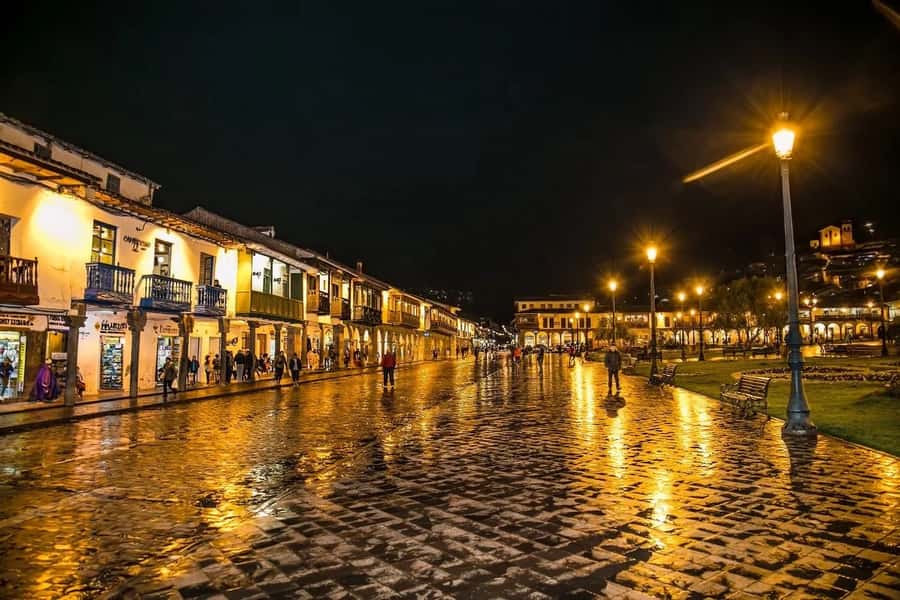 Cusco: Legends and History Night Tour with Pisco Sour - The Guide Is the Real Value Driver
