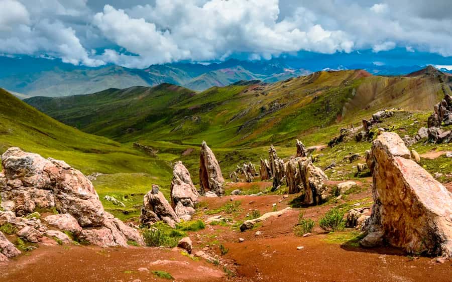 Cusco: Mountain of 7 colors Vinicunca and the Red Valley (optional) - Early 4 a.m. Cusco pickup, and why it matters for Vinicunca