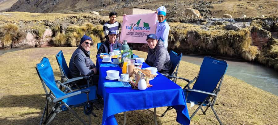 Cusco: Rainbow Mountain & Red Valley Tour with Picnic meals - What to bring so you do not regret it at 16,000 feet