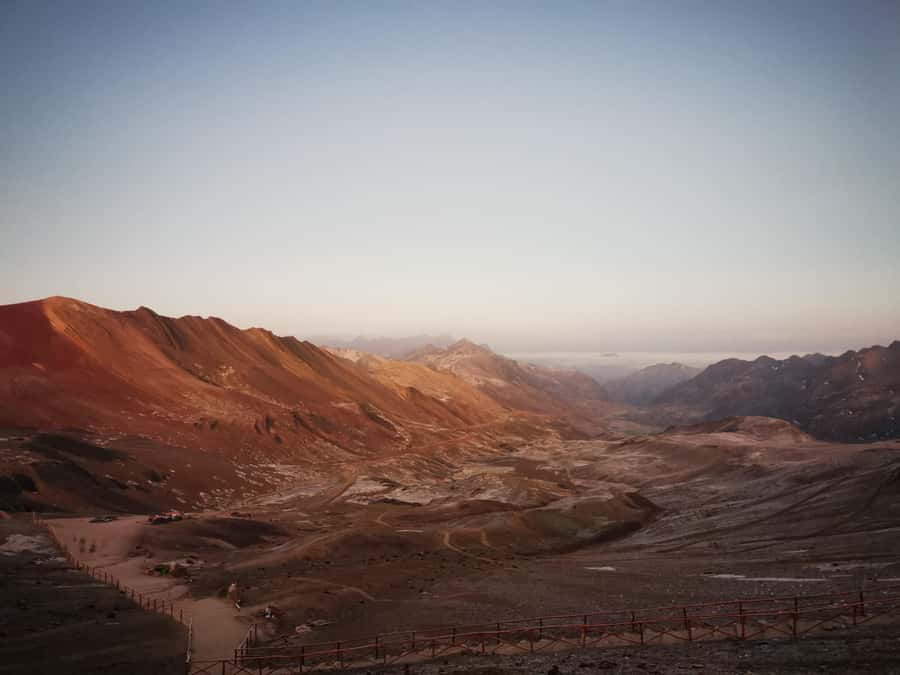 Cusco: Rainbow Mountain Tour at Sunset Without the Crowds - Photo time, breakfast, and box lunch at altitude