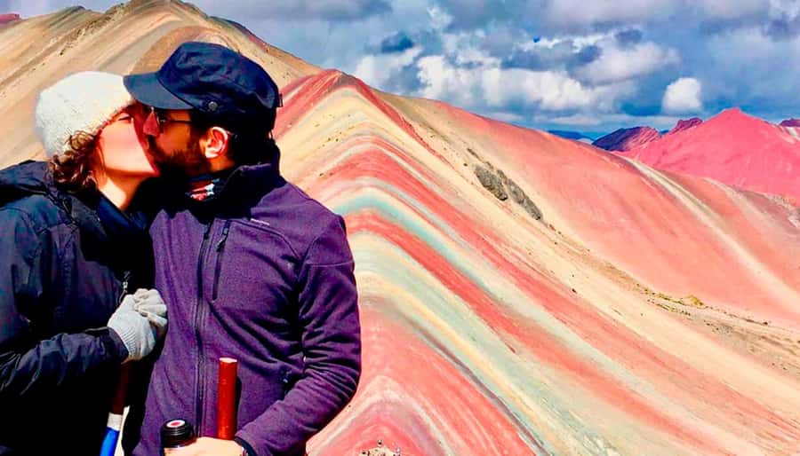 Cusco: Rainbow Mountain Tour with Meals & Red Valley Option - Why Vinicunca and Red Valley feel like a real Cusco day trip