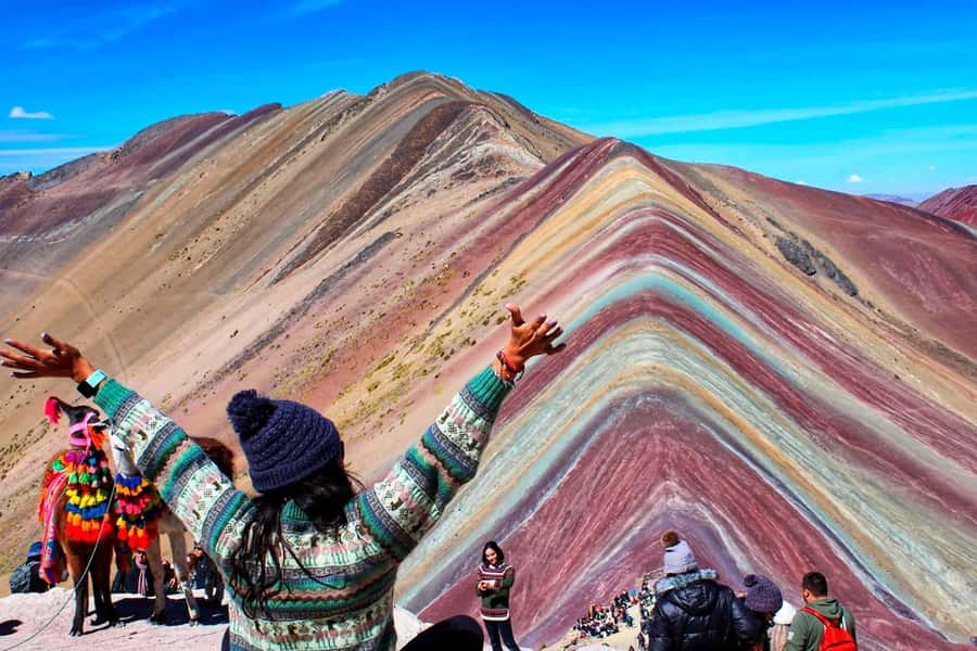 Cusco: Rainbow Mountain Tour with Meals & Red Valley Option - Logistics and timing: where this tour can feel long